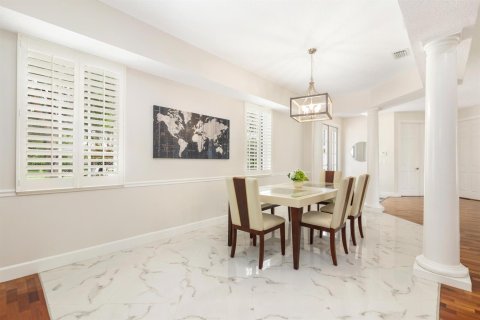 Villa ou maison à vendre à Palm Beach Gardens, Floride: 5 chambres, 353.12 m2 № 2245765 - photo 4