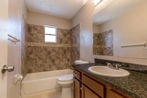 House in Sarasota, Florida 2 bedrooms, 79.62 sq.m. № 1749461 - photo 15