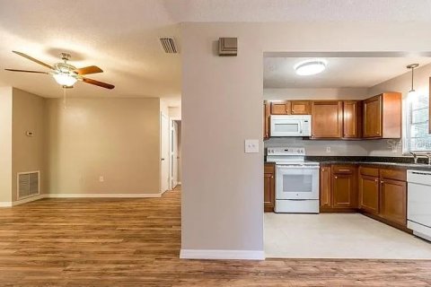 House in Sarasota, Florida 2 bedrooms, 79.62 sq.m. № 1749461 - photo 7