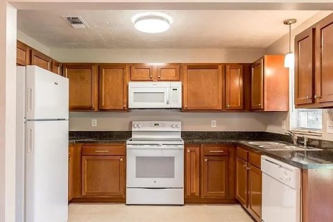 Casa en venta en Sarasota, Florida, 2 dormitorios, 79.62 m2 № 1749461 - foto 10