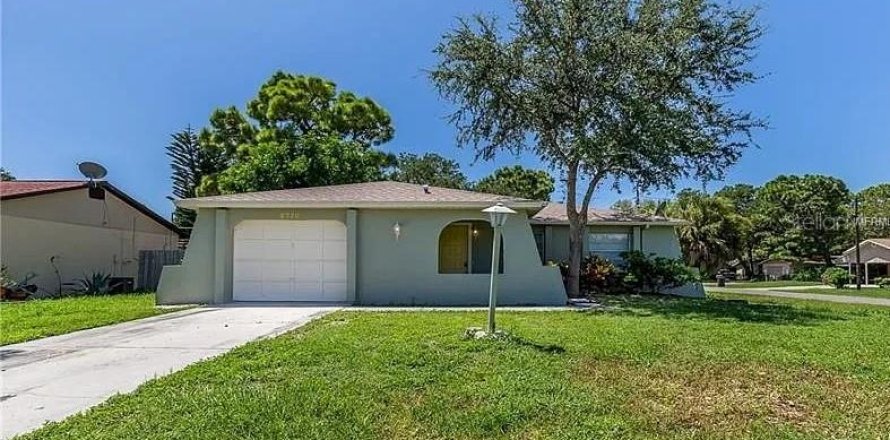Casa en Sarasota, Florida 2 dormitorios, 79.62 m2 № 1749461