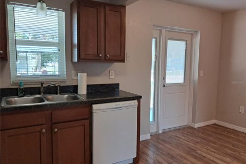 Casa en venta en Sarasota, Florida, 2 dormitorios, 79.62 m2 № 1749461 - foto 13