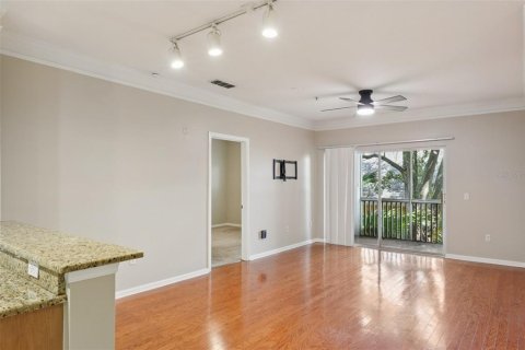 Copropriété à vendre à Tampa, Floride: 2 chambres, 105.07 m2 № 1908971 - photo 6