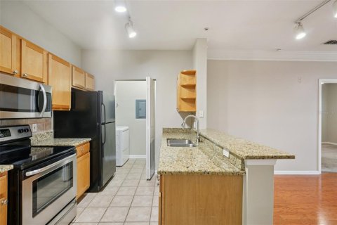 Copropriété à vendre à Tampa, Floride: 2 chambres, 105.07 m2 № 1908971 - photo 18