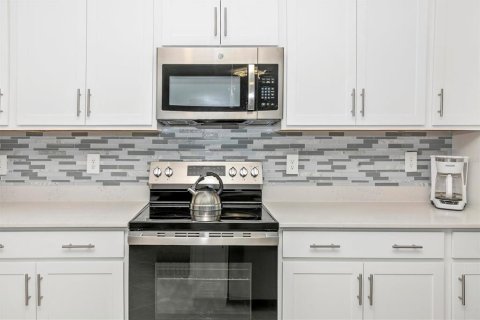 Condo in Venice, Florida, 2 bedrooms in WELLEN PARK  № 1411412 - photo 24