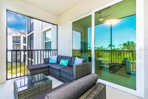 Condo in Venice, Florida, 2 bedrooms in WELLEN PARK  № 1411412 - photo 13