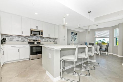 Condo in Venice, Florida, 2 bedrooms in WELLEN PARK  № 1411412 - photo 21