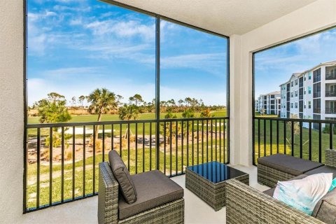 Condo in Venice, Florida, 2 bedrooms in WELLEN PARK  № 1411412 - photo 11