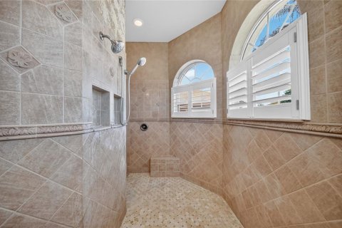 House in Lakeland, Florida 3 bedrooms, 268.58 sq.m. № 2157134 - photo 20