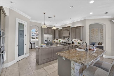 House in Lakeland, Florida 3 bedrooms, 268.58 sq.m. № 2157134 - photo 8