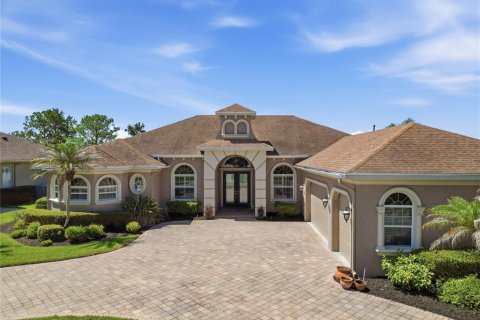 House in Lakeland, Florida 3 bedrooms, 268.58 sq.m. № 2157134