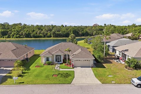 Casa en venta en Bradenton, Florida, 3 dormitorios, 167.04 m2 № 2111760 - foto 2