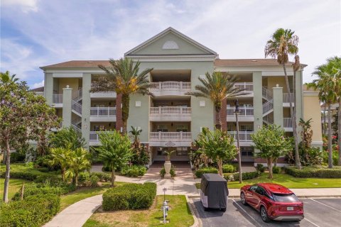 Condo in Four Corners, Florida, 3 bedrooms № 2196780 - photo 2