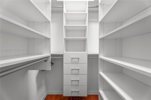 Купить таунхаус в Майами, Флорида 3 спальни, 160.72м2, № 2057227 - фото 26