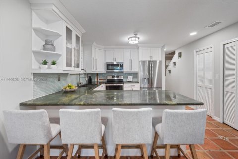 Купить таунхаус в Майами, Флорида 3 спальни, 160.72м2, № 2057227 - фото 10