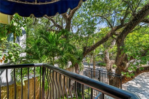 Купить таунхаус в Майами, Флорида 3 спальни, 160.72м2, № 2057227 - фото 19