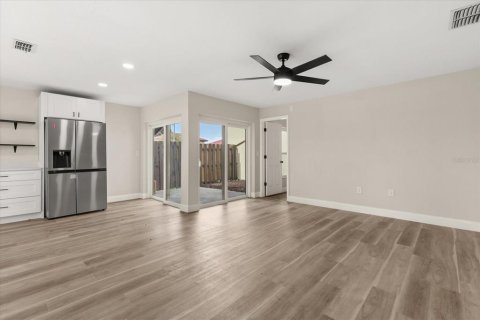 Townhouse in Kissimmee, Florida 2 bedrooms, 96.43 sq.m. № 1821142 - photo 3