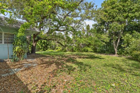 Villa ou maison à vendre à Miami, Floride: 2 chambres, 192.03 m2 № 2063080 - photo 5
