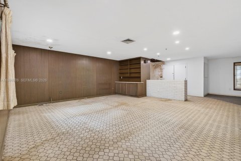 Villa ou maison à vendre à Miami, Floride: 2 chambres, 192.03 m2 № 2063080 - photo 12