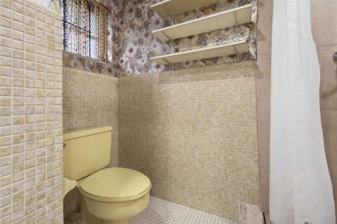 Villa ou maison à vendre à Miami, Floride: 2 chambres, 192.03 m2 № 2063080 - photo 21