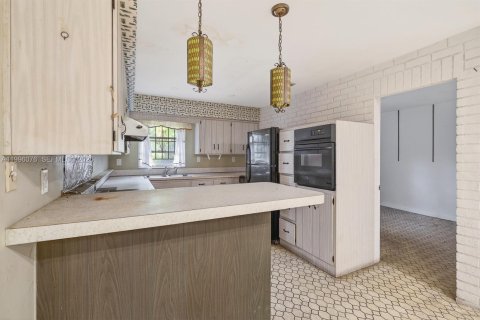 Villa ou maison à vendre à Miami, Floride: 2 chambres, 192.03 m2 № 2063080 - photo 17