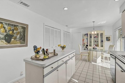 House in Bradenton, Florida 3 bedrooms, 150.87 sq.m. № 2116362 - photo 7