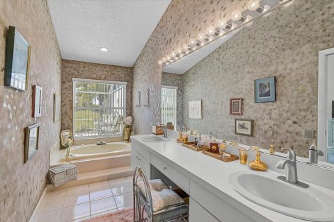 House in Bradenton, Florida 3 bedrooms, 150.87 sq.m. № 2116362 - photo 14