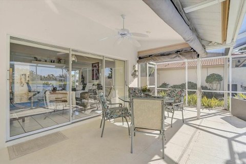 House in Bradenton, Florida 3 bedrooms, 150.87 sq.m. № 2116362 - photo 24