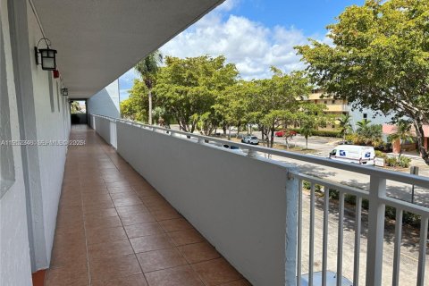 Снять в аренду кондоминиум в Норт-Майами-Бич, Флорида 1 спальня, 75.44м2, № 2007386 - фото 23
