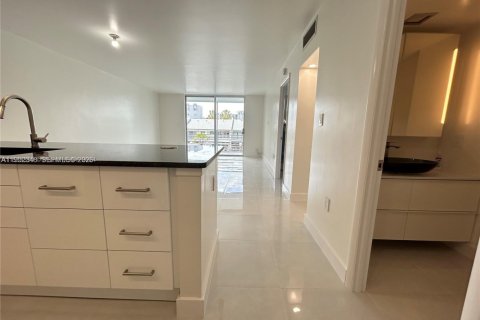 Снять в аренду кондоминиум в Норт-Майами-Бич, Флорида 1 спальня, 75.44м2, № 2007386 - фото 15