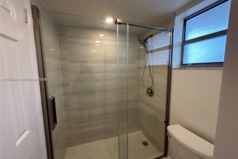 Снять в аренду кондоминиум в Норт-Майами-Бич, Флорида 1 спальня, 75.44м2, № 2007386 - фото 5