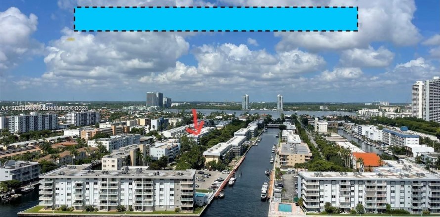 Кондоминиум с 1 спальней в Норт-Майами-Бич, Флорида № 2007386