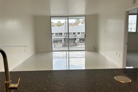 Снять в аренду кондоминиум в Норт-Майами-Бич, Флорида 1 спальня, 75.44м2, № 2007386 - фото 20