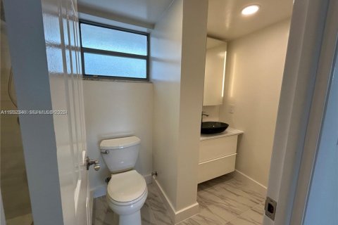 Снять в аренду кондоминиум в Норт-Майами-Бич, Флорида 1 спальня, 75.44м2, № 2007386 - фото 11