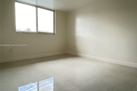 Снять в аренду кондоминиум в Норт-Майами-Бич, Флорида 1 спальня, 75.44м2, № 2007386 - фото 21