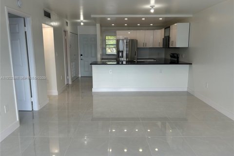 Снять в аренду кондоминиум в Норт-Майами-Бич, Флорида 1 спальня, 75.44м2, № 2007386 - фото 19