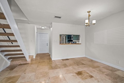 Adosado en alquiler en Oakland Park, Florida, 2 dormitorios, 90.86 m2 № 2078109 - foto 4