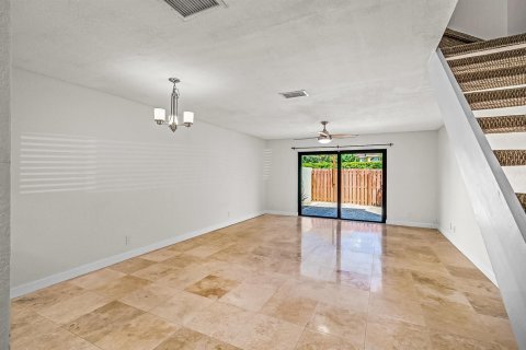 Adosado en alquiler en Oakland Park, Florida, 2 dormitorios, 90.86 m2 № 2078109 - foto 2