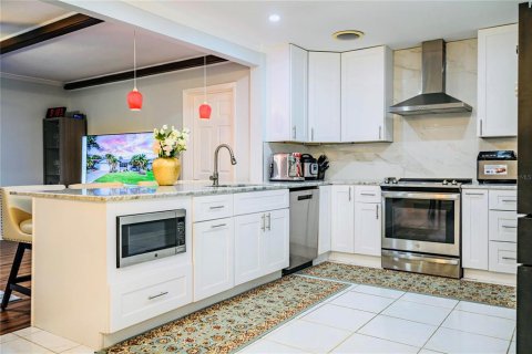 Casa en venta en Largo, Florida, 4 dormitorios, 167.97 m2 № 2224545 - foto 9