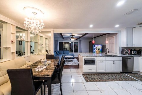 Casa en venta en Largo, Florida, 4 dormitorios, 167.97 m2 № 2224545 - foto 10