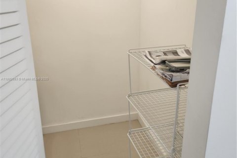 Copropriété à louer à Miami Beach, Floride: 1 chambre, 63.55 m2 № 1946409 - photo 15
