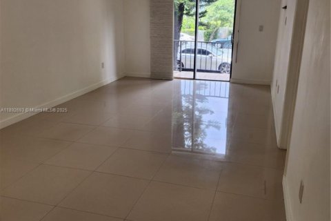 Copropriété à louer à Miami Beach, Floride: 1 chambre, 63.55 m2 № 1946409 - photo 2