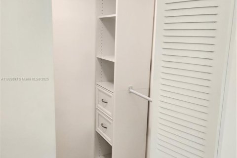 Copropriété à louer à Miami Beach, Floride: 1 chambre, 63.55 m2 № 1946409 - photo 21