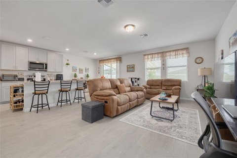 Villa ou maison à vendre à Zephyrhills, Floride: 3 chambres, 139.91 m2 № 1917952 - photo 8