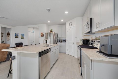 Villa ou maison à vendre à Zephyrhills, Floride: 3 chambres, 139.91 m2 № 1917952 - photo 13