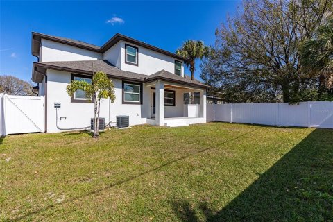 Casa en alquiler en Tampa, Florida, 4 dormitorios, 233.56 m2 № 1847278 - foto 28