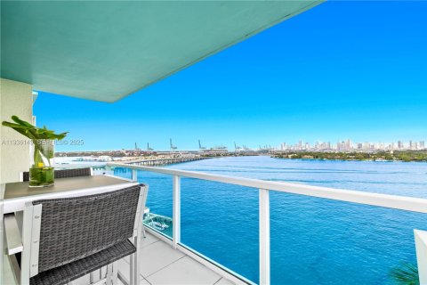 Copropriété à vendre à Miami Beach, Floride: 2 chambres, 106.56 m2 № 1994301 - photo 3