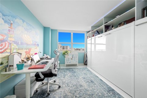 Copropriété à vendre à Miami Beach, Floride: 2 chambres, 106.56 m2 № 1994301 - photo 13
