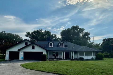 Casa en Wesley Chapel, Florida 6 dormitorios, 348.01 m2 № 2217252