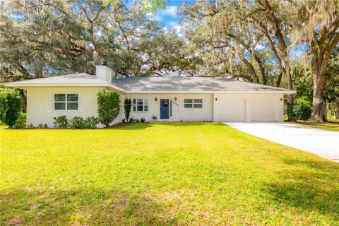 House in Brooksville, Florida 2 bedrooms, 176.7 sq.m. № 1217893 - photo 1